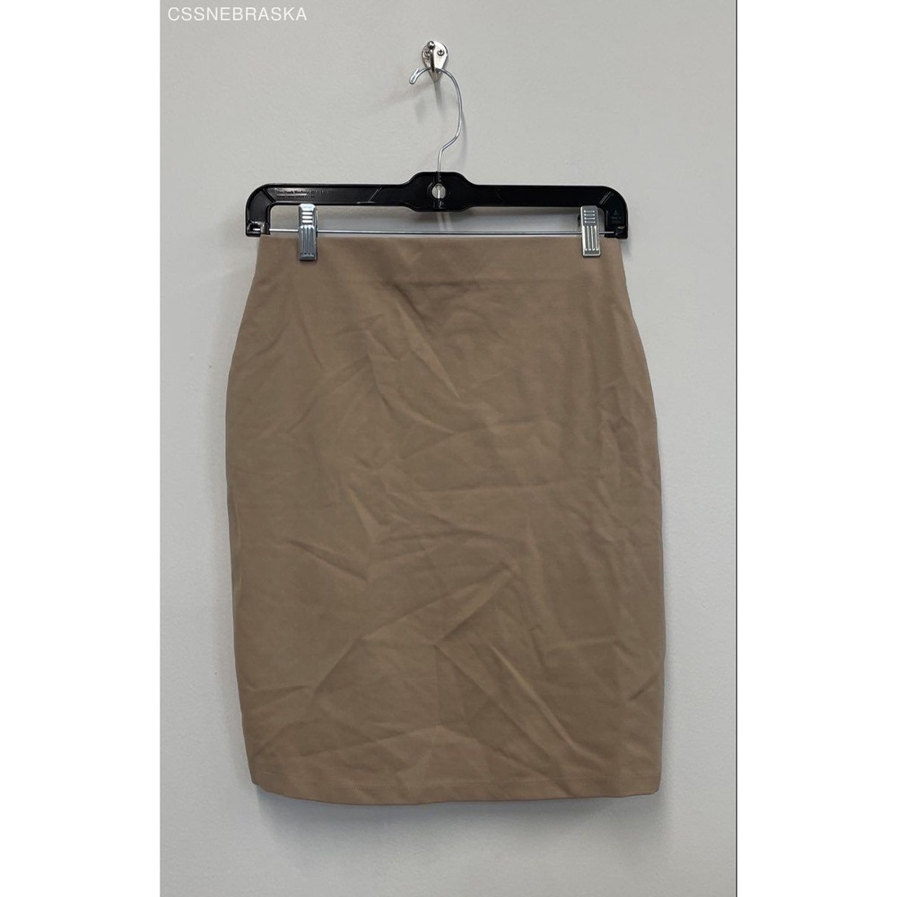 FOREVER 21 Tan Pencil Skirt Stretch Above Knee - Size M‎